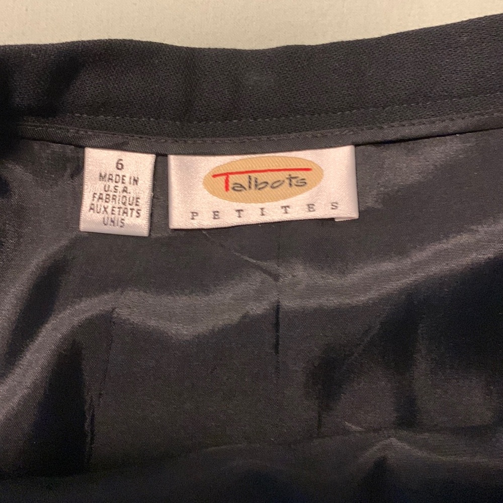 New without tags Talbots size 6 petite lined skirt, 21 1/2” long